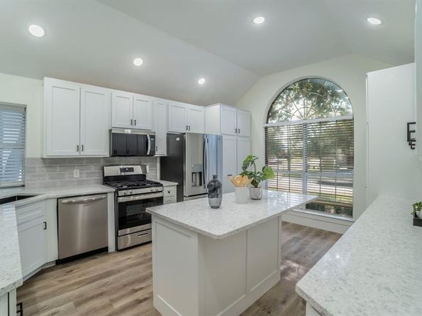 5629  Chimney Rock Drive , Arlington Texas 76017
