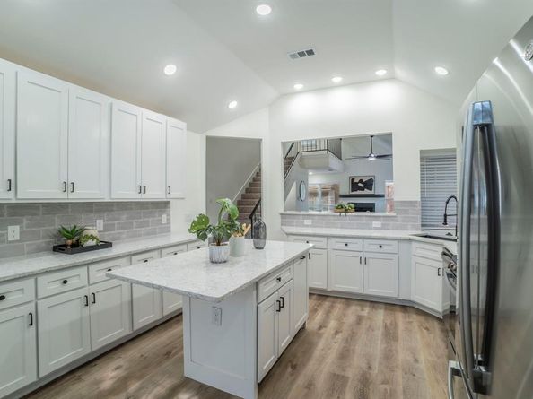 5629  Chimney Rock Drive , Arlington Texas 76017