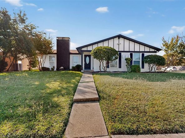 2700  Winding Creek Drive , Carrollton Texas 75007
