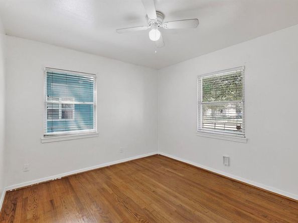 2912  Shadow Wood Drive , Dallas Texas 75224