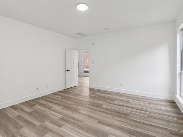 7242  Summit Parc  , Dallas Texas 75249