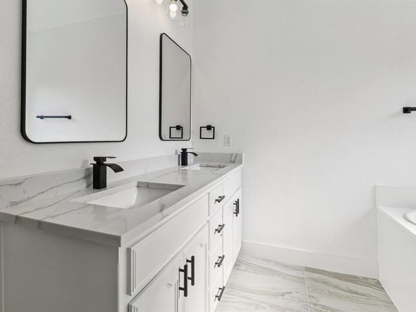 7242  Summit Parc  , Dallas Texas 75249