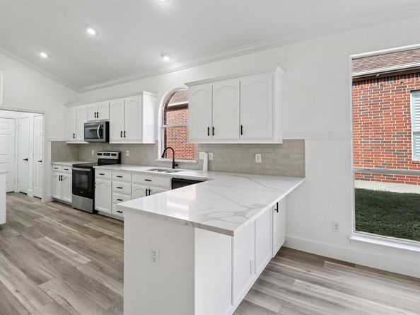 7242  Summit Parc  , Dallas Texas 75249