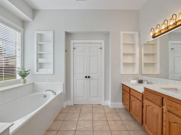 104  Cambridge Court , Heath Texas 75032