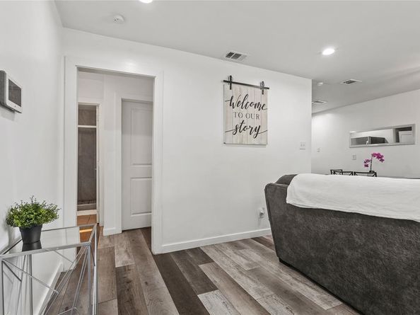 1935  Nomas Street , Dallas Texas 75212