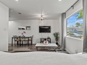 1935  Nomas Street , Dallas Texas 75212