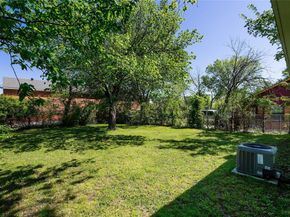 1935  Nomas Street , Dallas Texas 75212