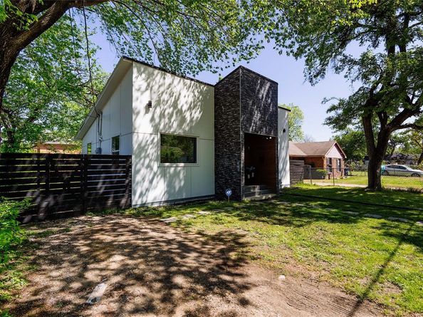 1935  Nomas Street , Dallas Texas 75212