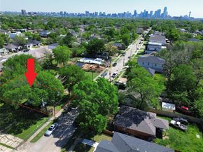 1935  Nomas Street , Dallas Texas 75212