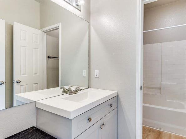 3621  Lake Hill Lane , Fort Worth Texas 76053