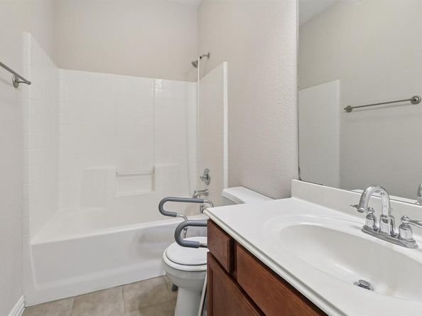 3828  Vienna Street , Irving Texas 75038