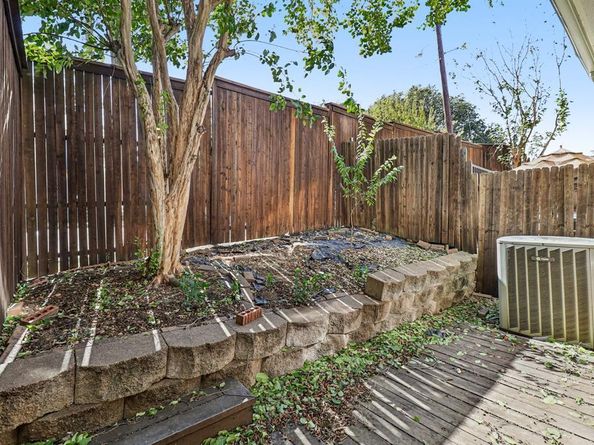 3828  Vienna Street , Irving Texas 75038