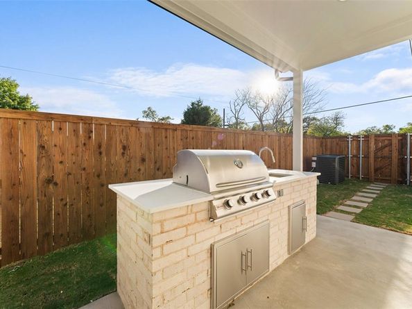 2313 S Vernon Avenue , Dallas Texas 75224