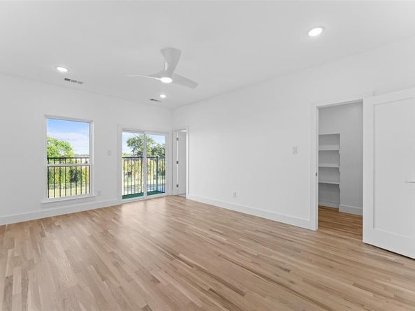 2313 S Vernon Avenue , Dallas Texas 75224