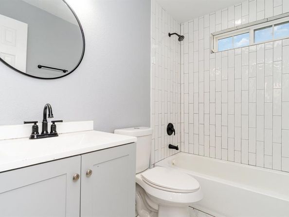 5006  Bartlett Avenue , Dallas Texas 75216