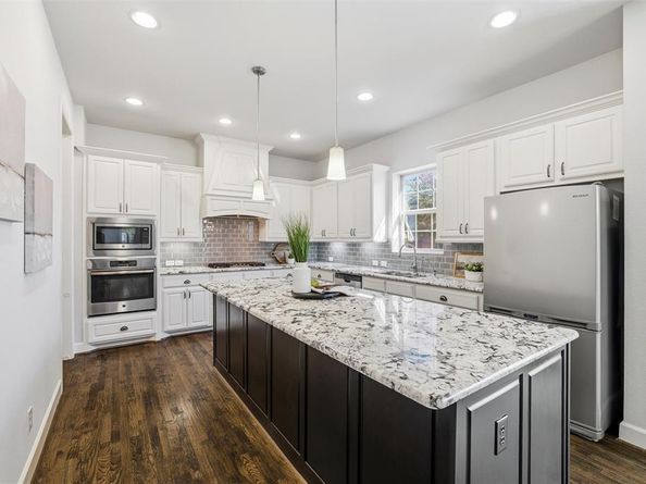 2533  Lady Amide Lane , Lewisville Texas 75056