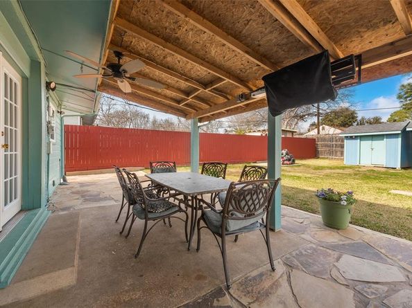 628  Elm Street , Hurst Texas 76053