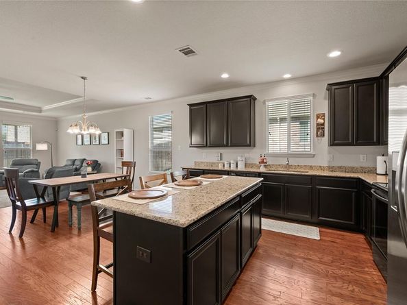 537  Running Water Trail , Fort Worth Texas 76131