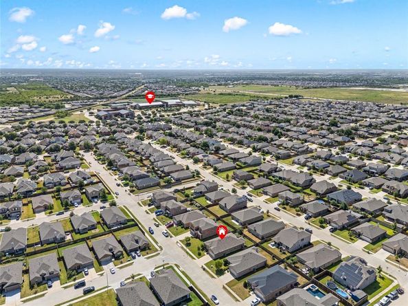 537  Running Water Trail , Fort Worth Texas 76131