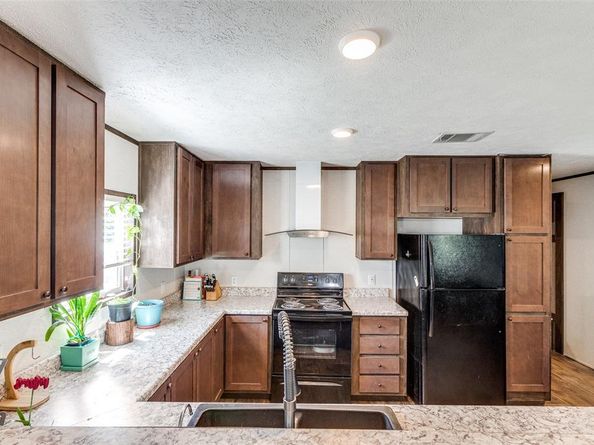 502  Sheriff Avenue , Little Elm Texas 75068