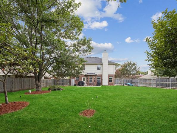 6403  Redstone Drive , Arlington Texas 76001