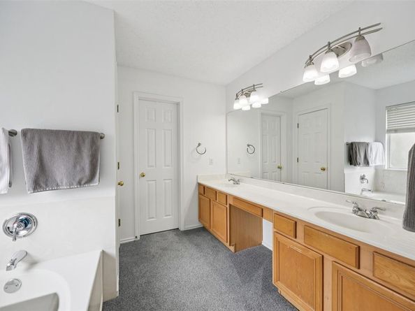 6403  Redstone Drive , Arlington Texas 76001