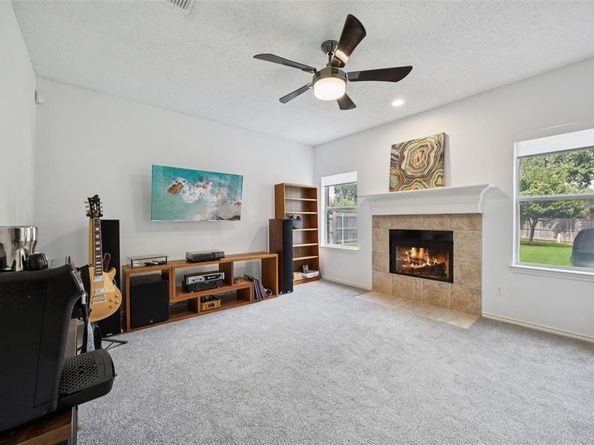 6403  Redstone Drive , Arlington Texas 76001