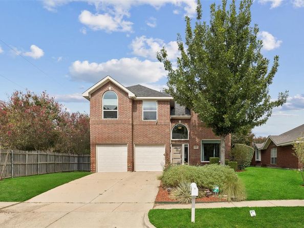 6403  Redstone Drive , Arlington Texas 76001