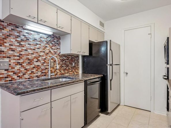 11400  Park Central Place  C, Dallas Texas 75230