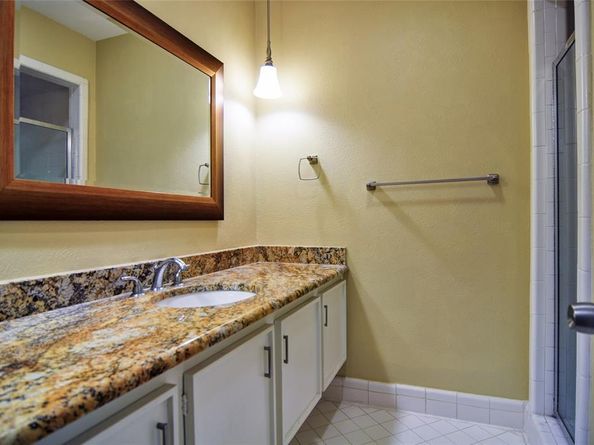11400  Park Central Place  C, Dallas Texas 75230