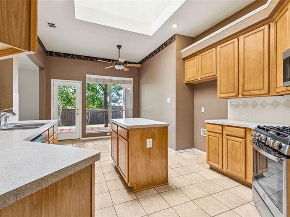 6715  Highland Crest Lane , Sachse Texas 75048