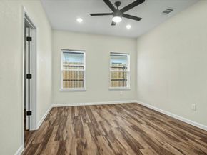 1408 S Edgewood Terrace , Fort Worth Texas 76105