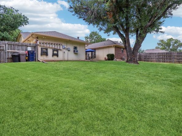 207  Stone Canyon Drive , Highland Village Texas 75077