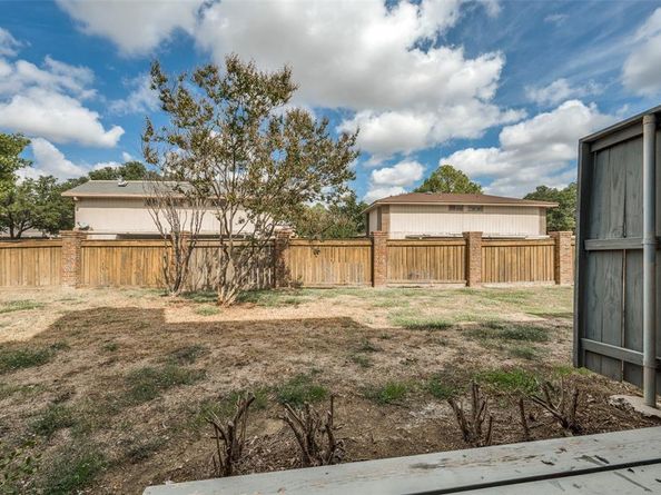 2409  Northlake Court , Irving Texas 75038