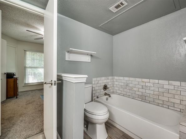 2409  Northlake Court , Irving Texas 75038