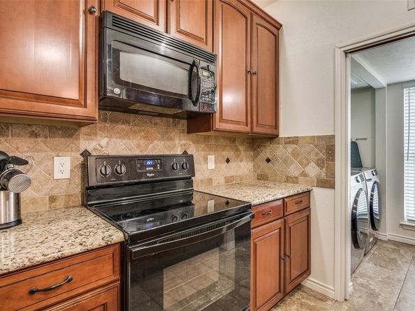 2409  Northlake Court , Irving Texas 75038