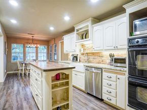 1000  Lynhurst Lane , Denton Texas 76205