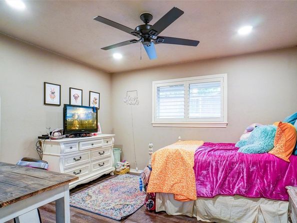 1000  Lynhurst Lane , Denton Texas 76205