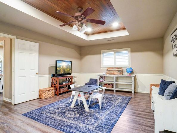 1000  Lynhurst Lane , Denton Texas 76205