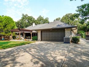1000  Lynhurst Lane , Denton Texas 76205