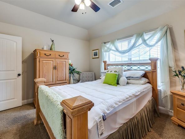1236  Claire Street , Lantana Texas 76226