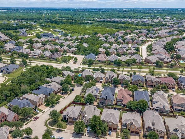 1236  Claire Street , Lantana Texas 76226