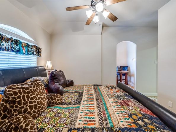 1236  Claire Street , Lantana Texas 76226