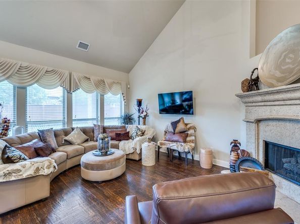 1236  Claire Street , Lantana Texas 76226