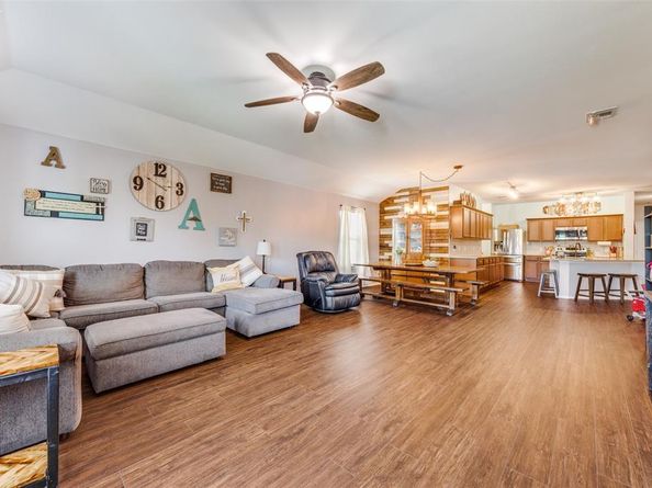 1011  Riverstone Trail , Princeton Texas 75407