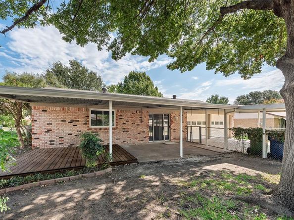 4925  Pinehurst Drive , Garland Texas 75043
