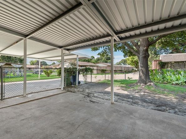 4925  Pinehurst Drive , Garland Texas 75043