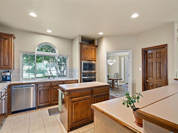 8801  Saint Annes Court , Fort Worth Texas 76179