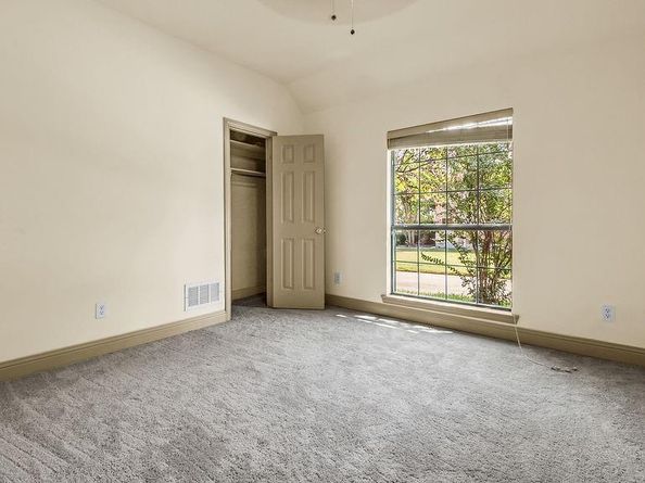 881  Winchester Drive , Lewisville Texas 75056
