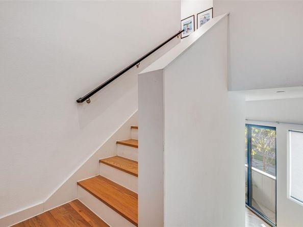 4608  Coles Manor Place  201, Dallas Texas 75204